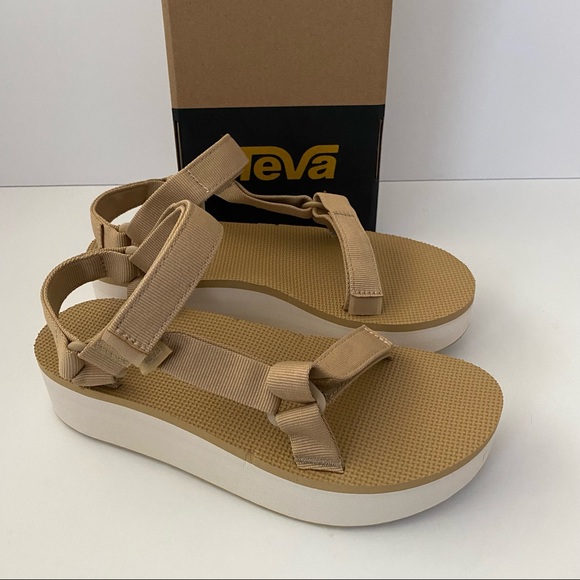 Teva Flatform Universal Sandals Lark - Picture 2 of 13